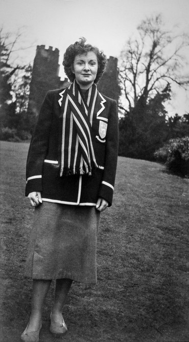 Jeanne Thorns at School (late 1940's) MN019CB-Edit