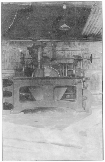 medium sized circular saw